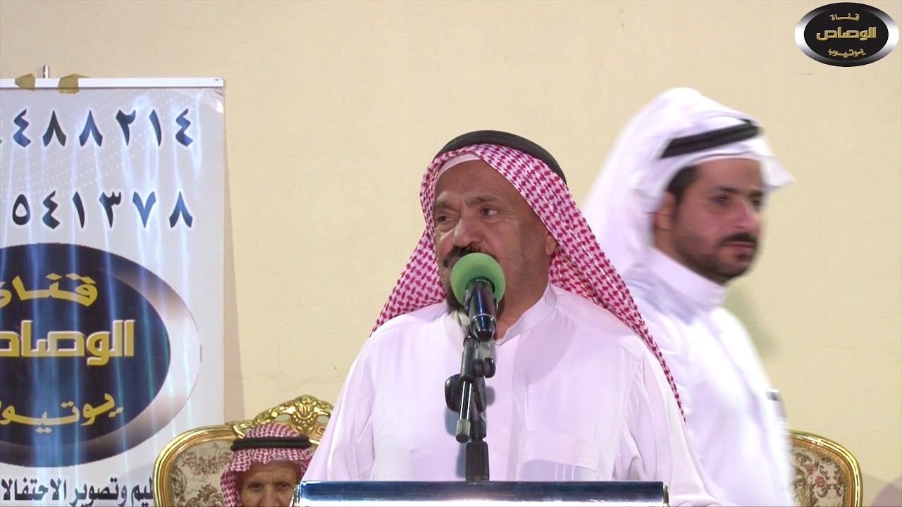 الشاعر علي الهجله شاعر محاوره معروف وله باع طويل فالشعر