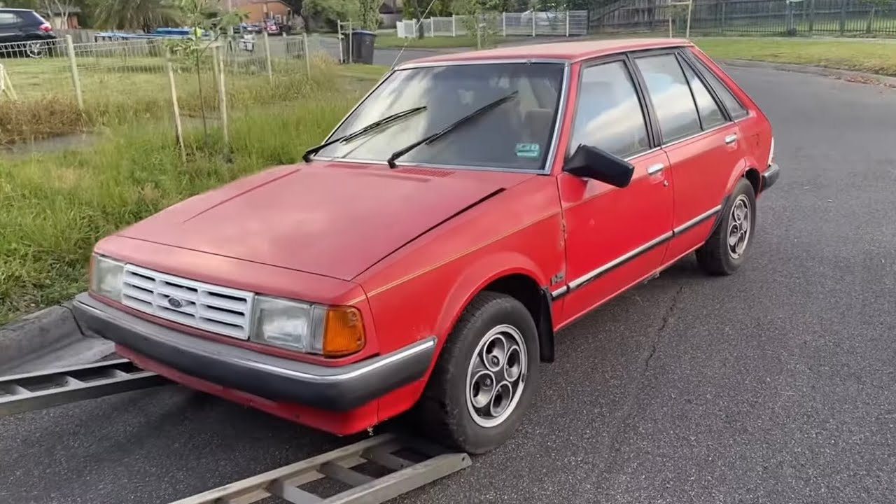 CZY ZACHOWAŁEM FORDA LASER KB Z LAT 80.?