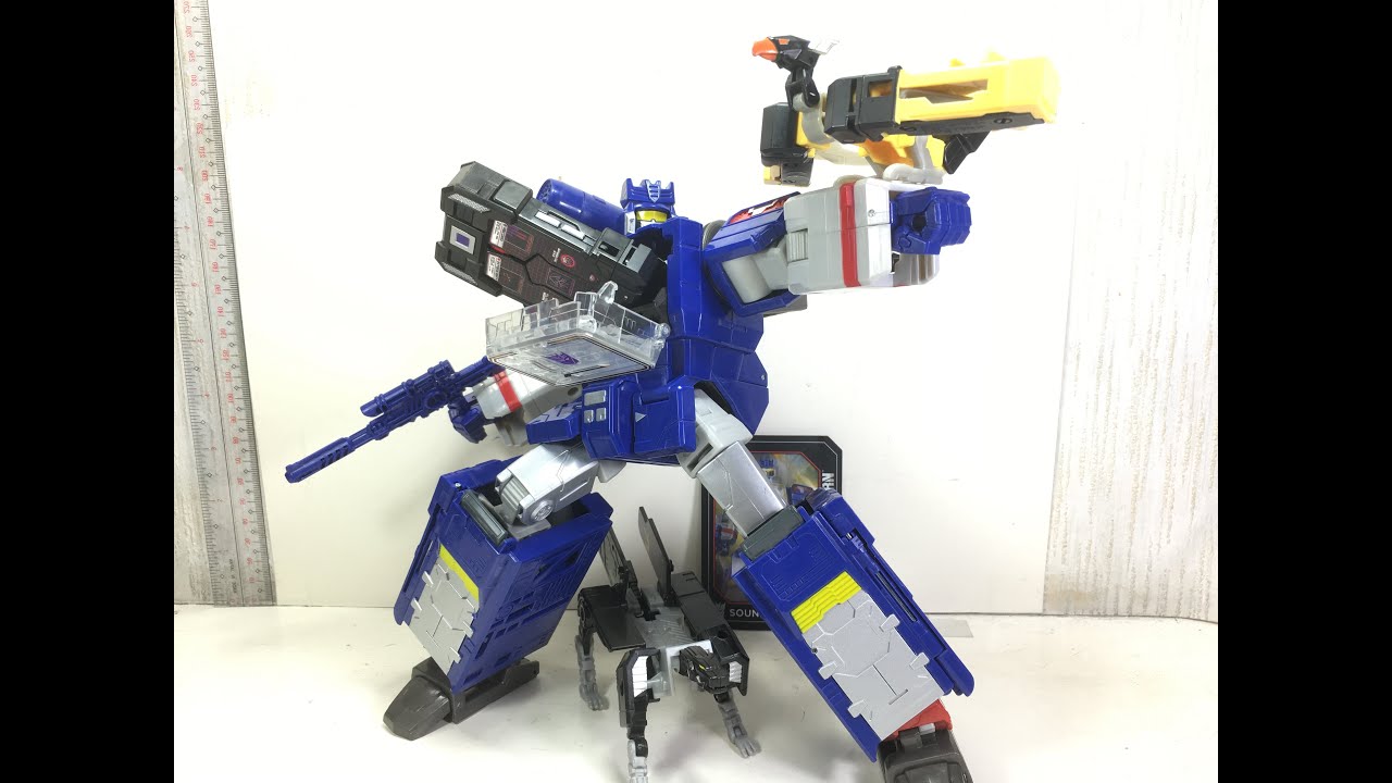 Transformers Titans Return Soundwave Review