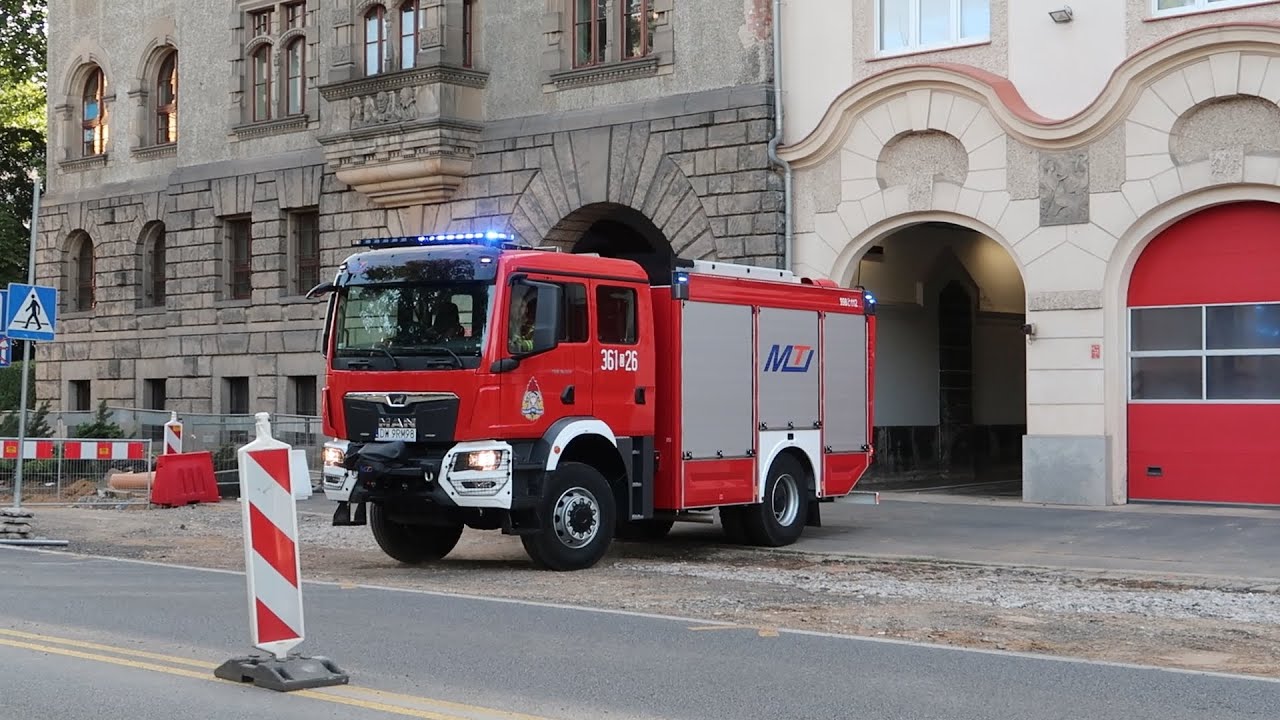 Alarmowo pluton gaśniczy do pożaru pustostanu 361[D]21, 361[D]51 i 361[D]26 - JRG 1 Legnica