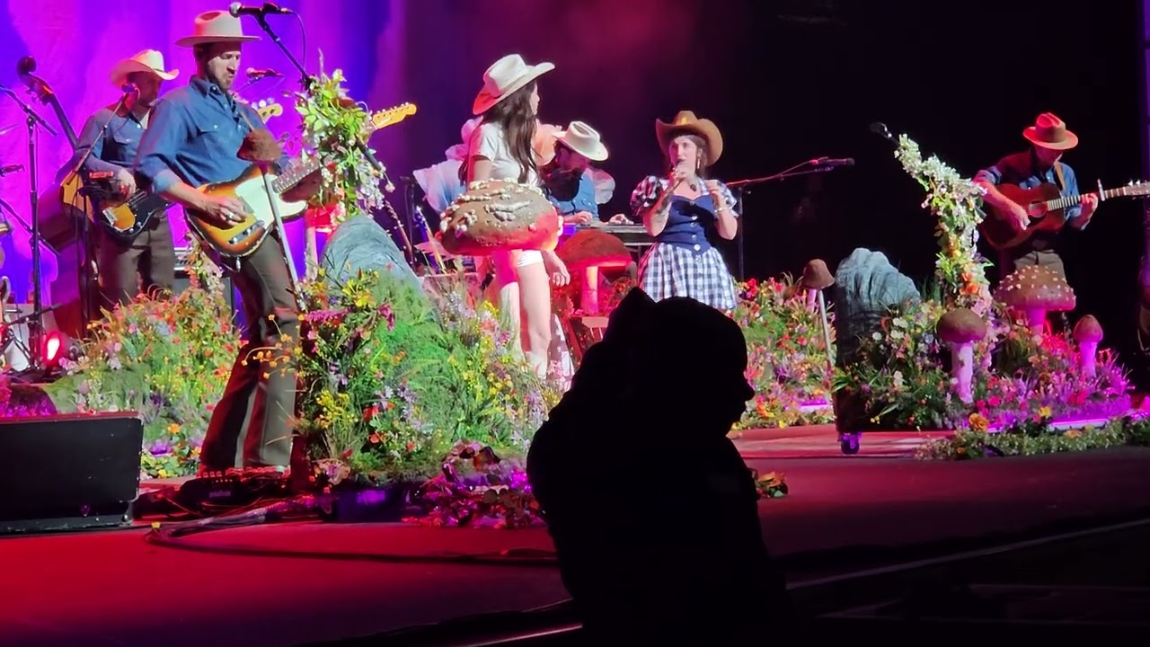 SIERRA FERRELL AND NIKKI LANE, "A LESSON IN LEAVIN'", 7 SEP 25, THE ANTHEM, WASHINGTON DC 