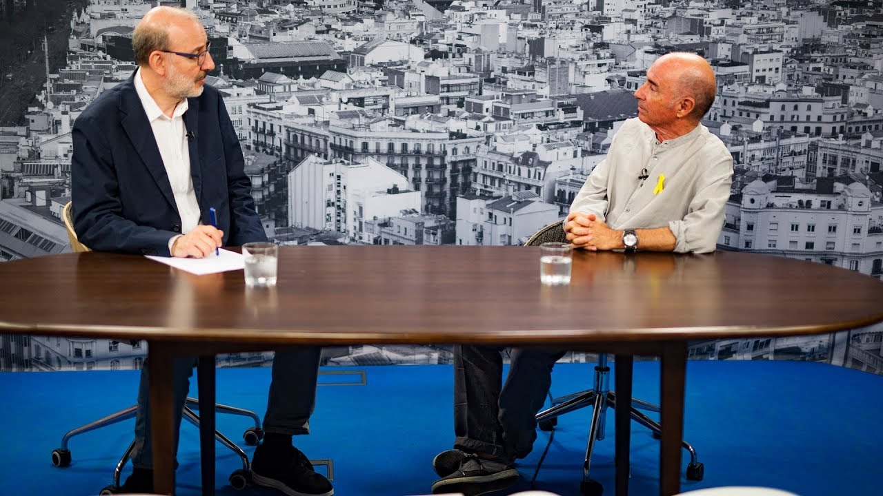 Entrevista d'Antoni Bassas a Lluís Llach