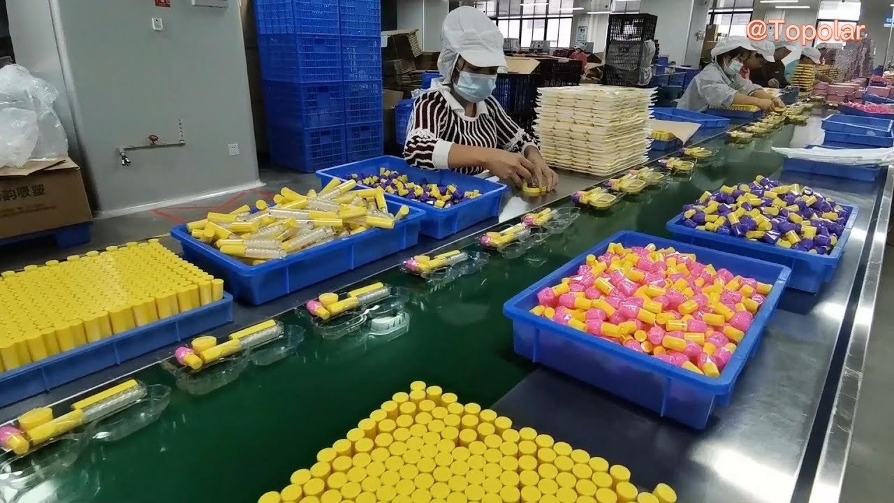 How to produce makeup kit in a factory