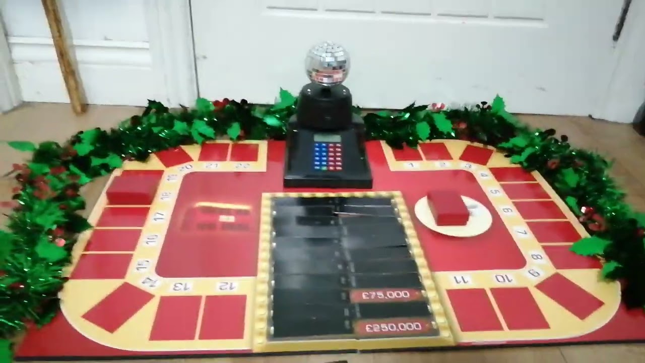 S3 episode 27. Deal or no deal christmas board game edition (NEW YEARS EVE SPECIAL) 