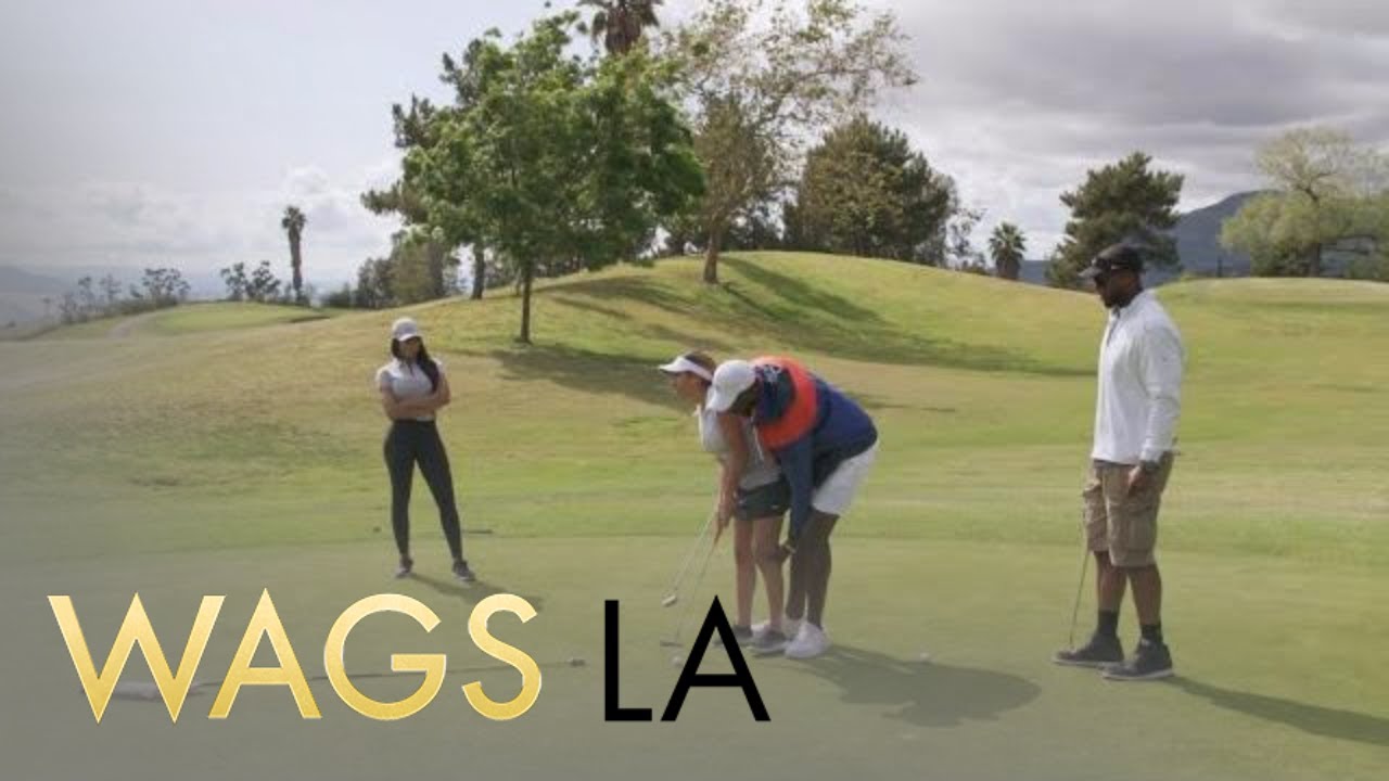 WAGS LA | Michelle Quick & Autumn Ajirotutu Hilariously Try Golfing | E!
