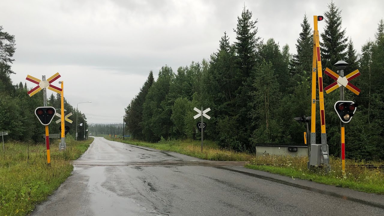 Järnvägsövergång Häggenås // Railroad crossing