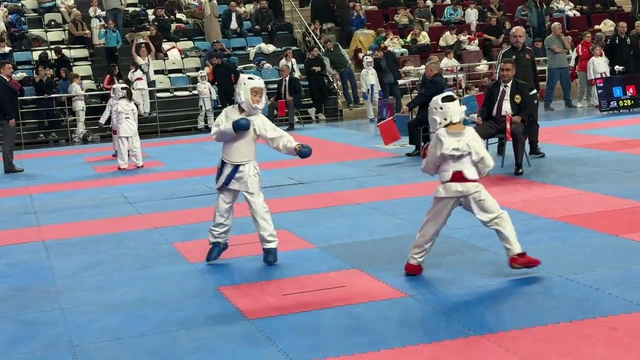 Eralp umut çuval (kırmızı) kumite Türkiye Yıldızlar Ligi final etabı sakarya