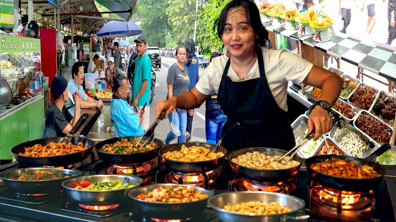 $1 INDONESIAN ALL YOU CAN EAT STREET BUFFET WITH OVER 20 DISHES | INDONESIAN STREET FOOD JAKARTA