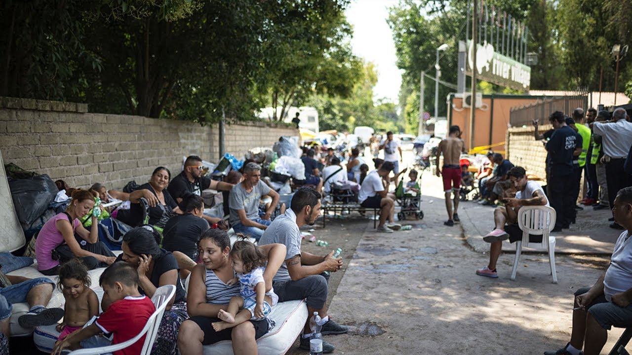 Italian authorities move to shut down all camps for ethnic group