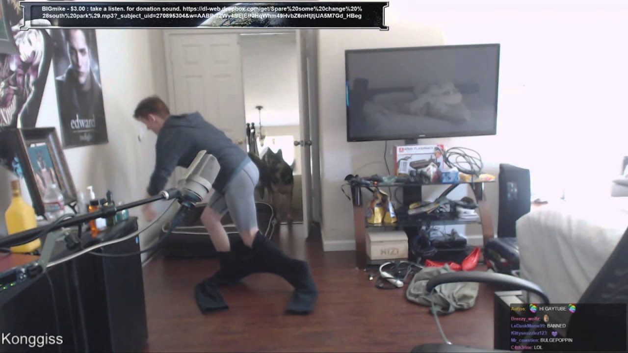 Sodapoppin puts on pants without using hands