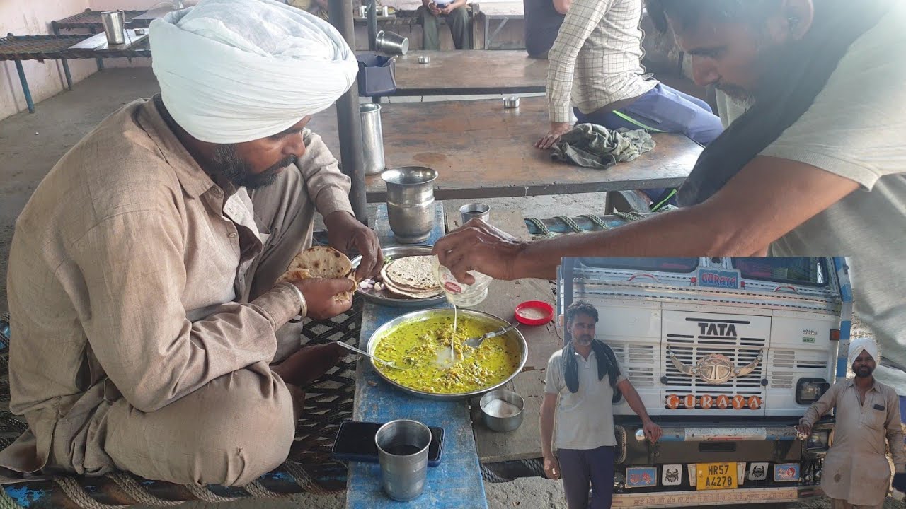Dono punjabi Driver sahaab khana khate huwe