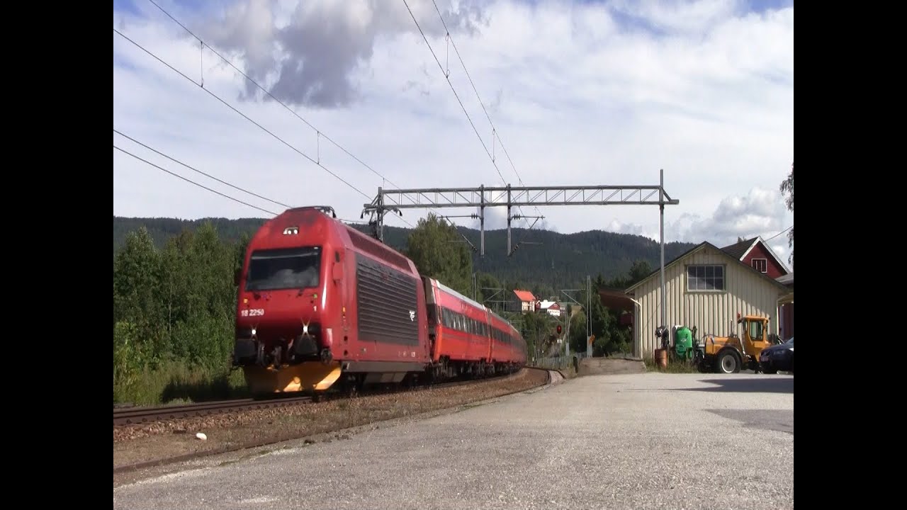 NSB, CargoNet und Cargolink Züge in Gvarv 2013