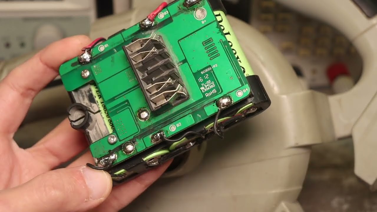 Ремонт аккумулятора воздуходувки после мастеров.