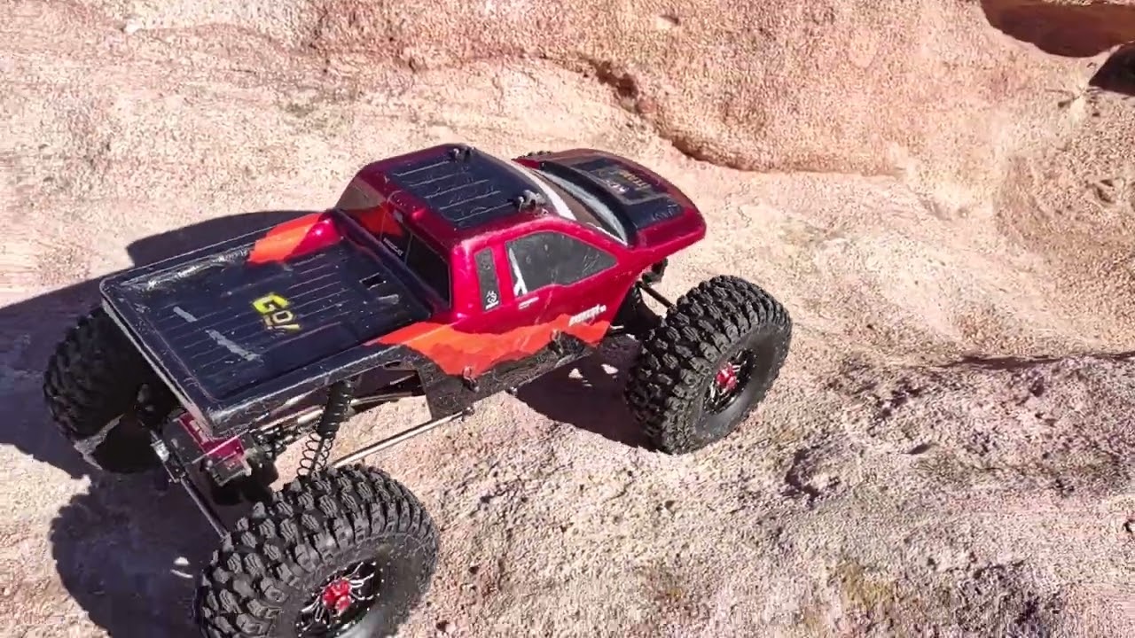 Redcat Everest 10 with mods on RED ROCKS 🔥