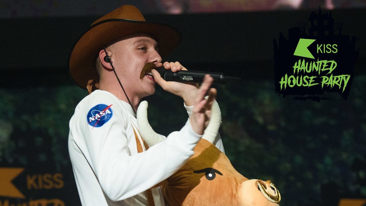 Aitch &ndash; Buss Down (LIVE) | KISS Haunted House Party 2019