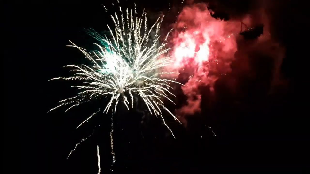 Die Sch&ouml;nheit des Abends 😍 - IRO KIN BEAUTY - Volt!