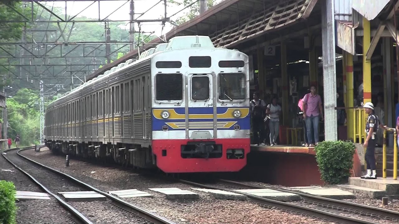 Stasiun Universitas Indonesia AC Ekonomi  tokyu seri8500(3)