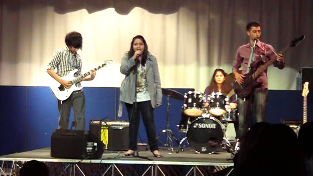 Muse - Plug In Baby (band cover)