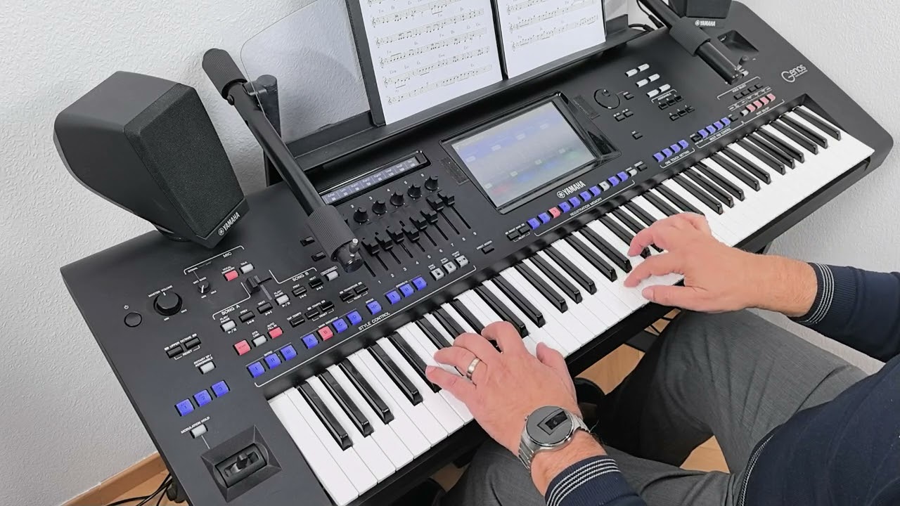 Manuela - (Julio Iglesias) - Soft Discofox - Cover by Horia Ioan - Yamaha Genos