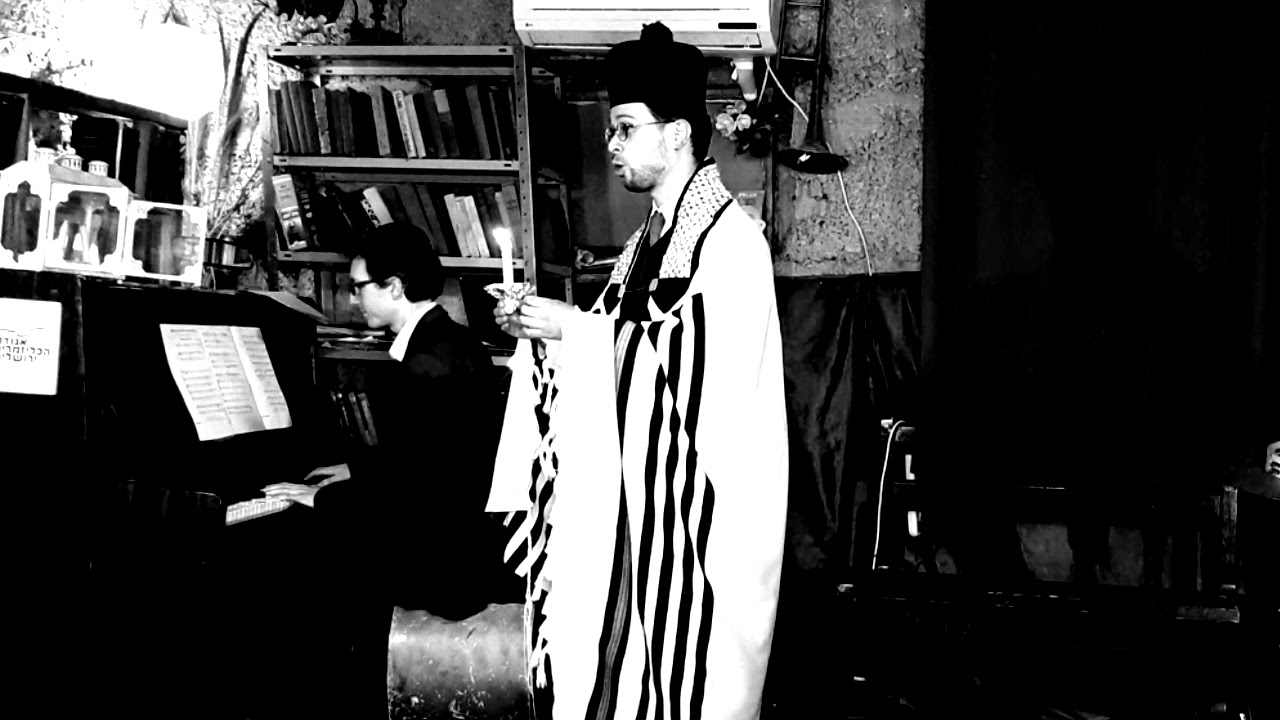 ברכות להדלקת נרות החנוכה - שלום סקונדא | B'rakhot L'hanukka- Shalom secunda
