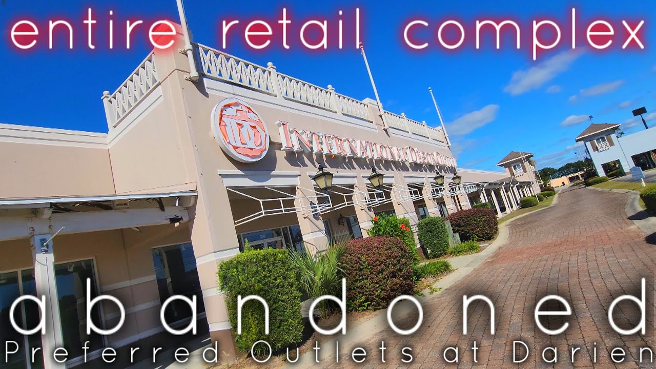 COMPLETELY ABANDONED ENORMOUS RETAIL OUTLET MALL in DARIEN GEORGIA OVER 60 STORES CLOSED !!