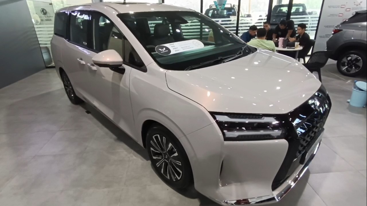 Wuling Darion EX PHEV Haze Grey 1.5 auto (Xingguang 730) walkaround (Brunei)