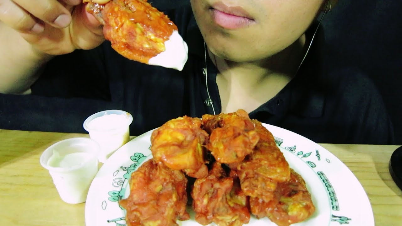 ASMR COMIENDO ALITAS BUFFALO