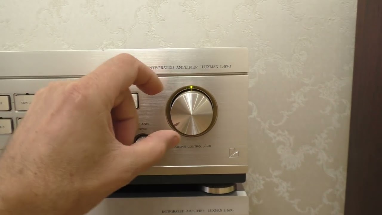 LUXMAN L-570