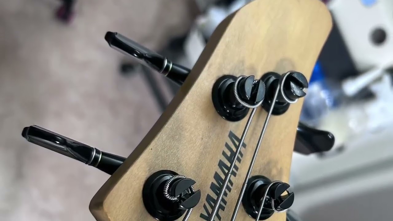 Bass repair : Yamaha 4string bass gotoh hardware upgrades