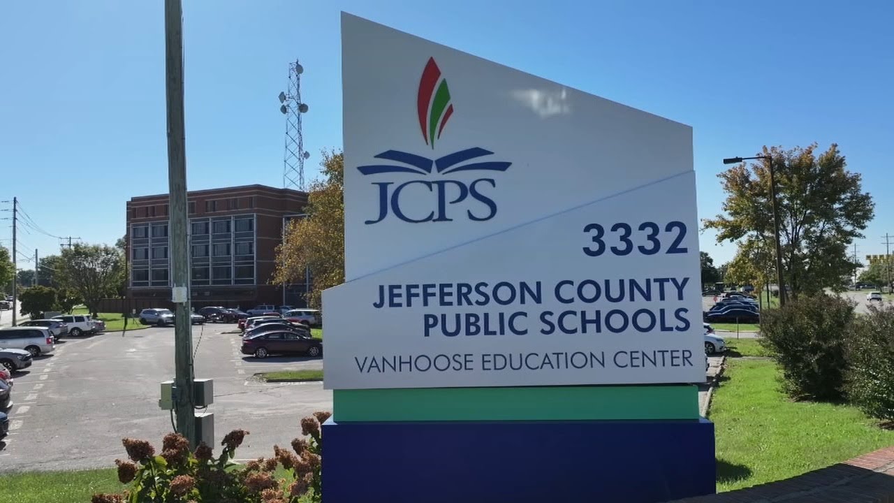 Конфликт в совете школьного округа JCPS по поводу сокращения бюджета вызвал дебаты о полномочиях ...