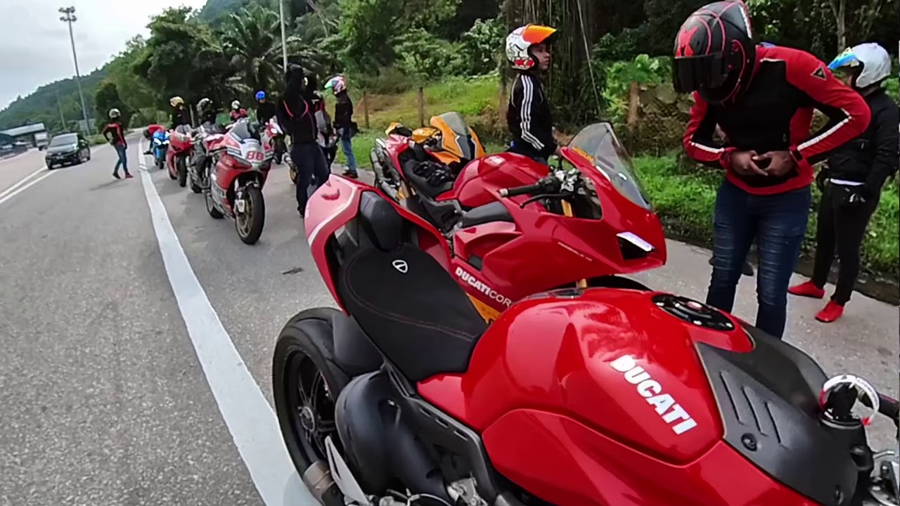 Panigale Superleggera V4 first weekend ride