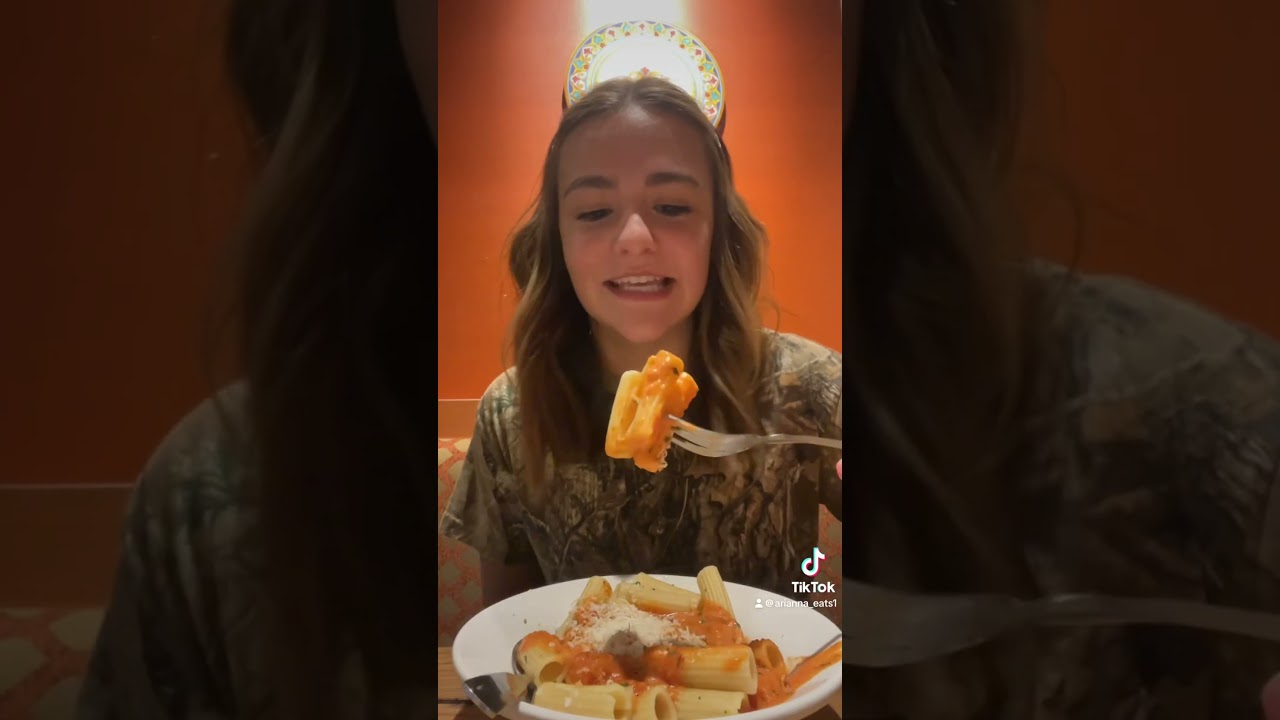 Never ending pasta bowl challenge at Olive Garden