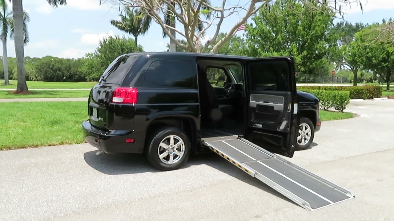 2014 Mobility Ventures MV1 16K Original Miles Handicap Wheelchair Conversion Van Side Entry Beauty!