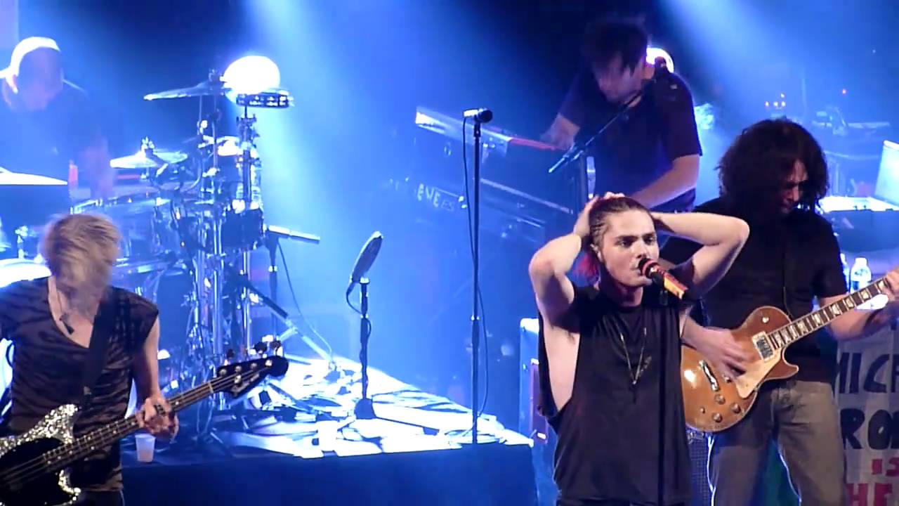Mama - My Chemical Romance @La Cigale (11/01/10)
