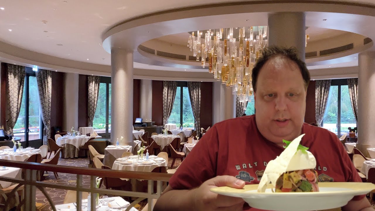 Disneyland Paris - Manhattan Restaurant food review at hotel New York the Art of Marvel 2021