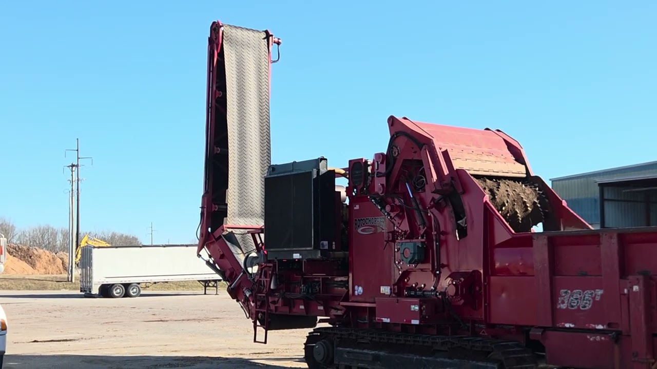 Lot 193: 2017 Rotochopper B66T Horizontal Grinder