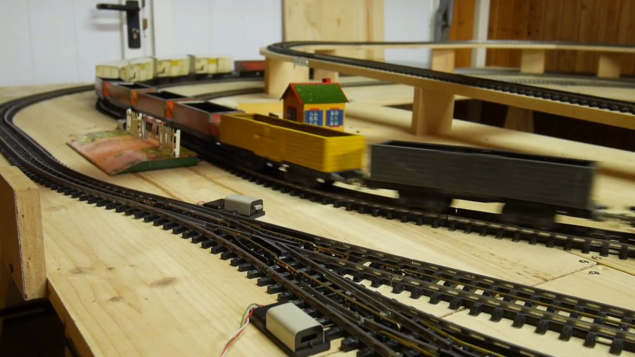 Deux 141P et 27 wagons et une CC 7001 et 14 wagons