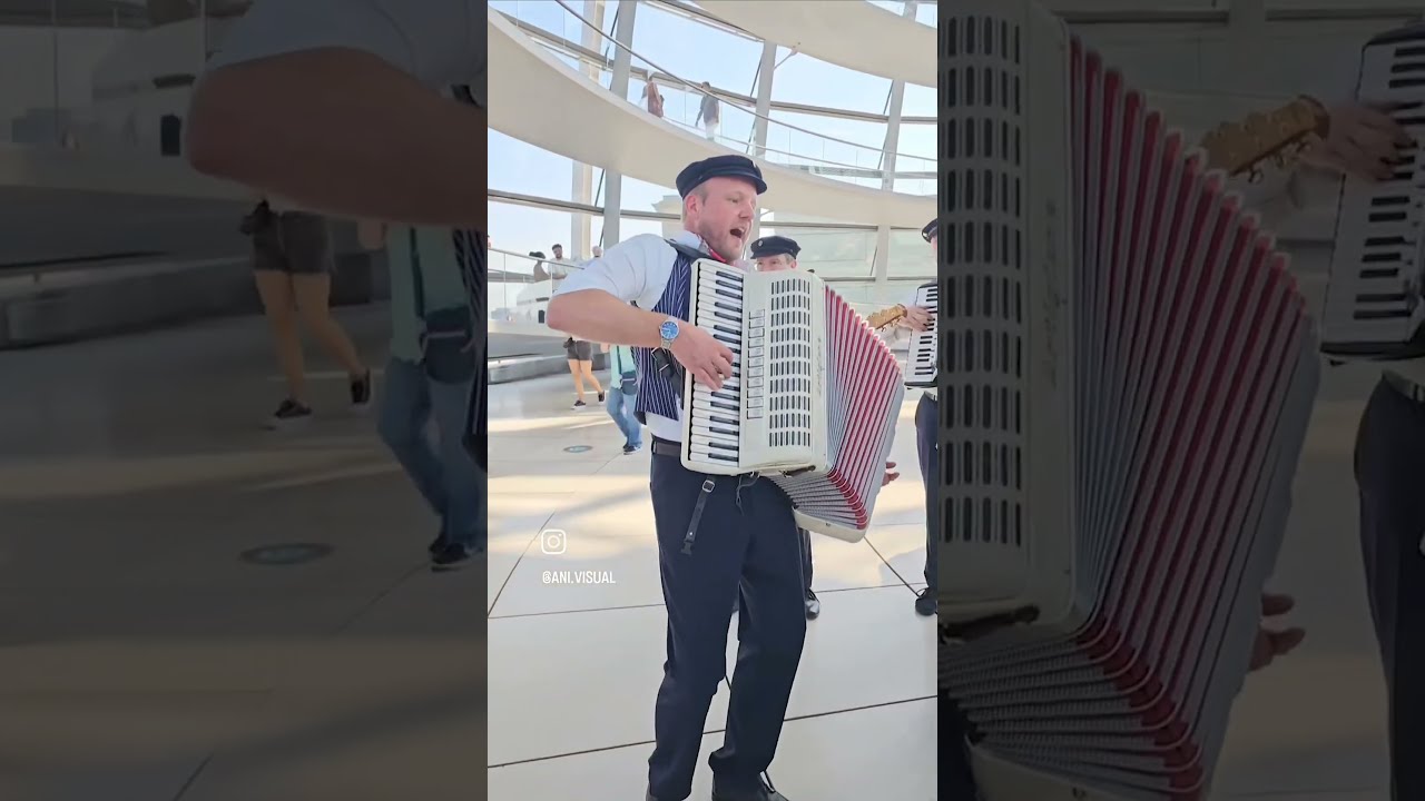 De Tampentrekker ~ Alle Freunde an Bord live in der Bundestags-Kuppel Berlin
