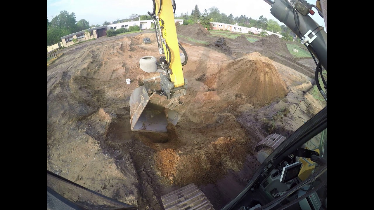 Liebherr R922 im Kanalbau