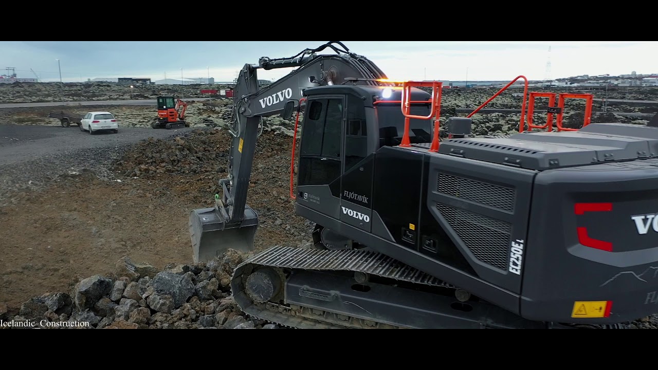 Volvo EC250el black edition