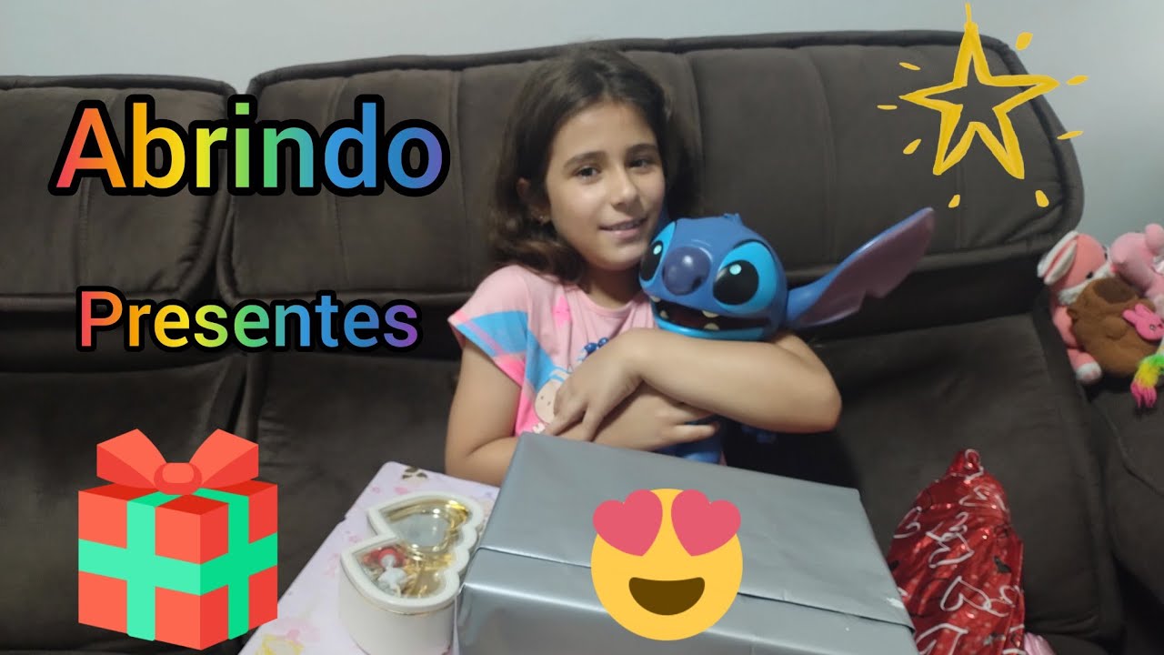 Abrindo presentes de Natal 