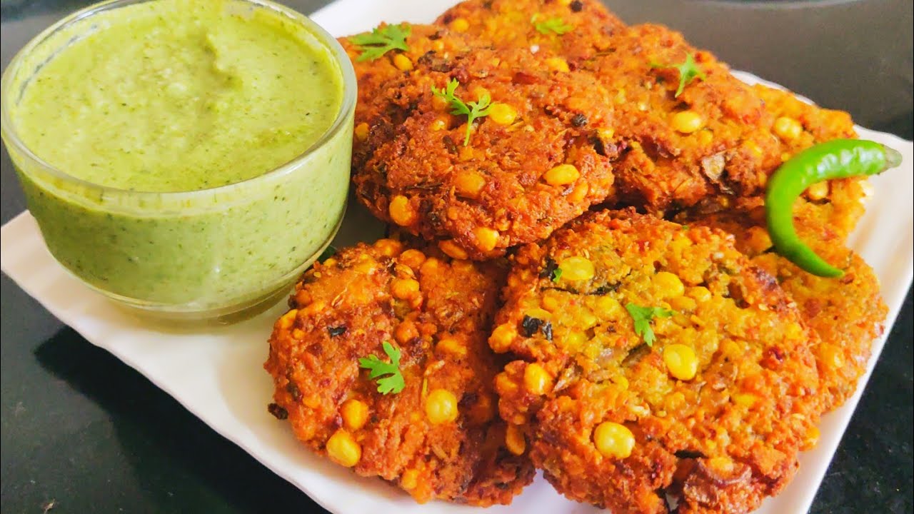 Crispy Chana Dal Vada With Spicy Coconut Chutney | Dal vada Recipe | Dal Pakodi | Chana Dal Recipe