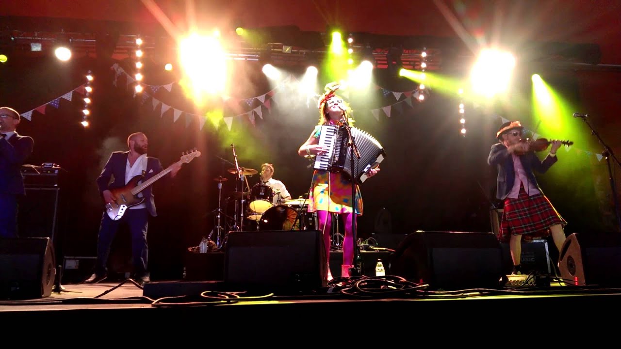 Molotov Jukebox Glastonbury 2013 Set Opener (pt1)