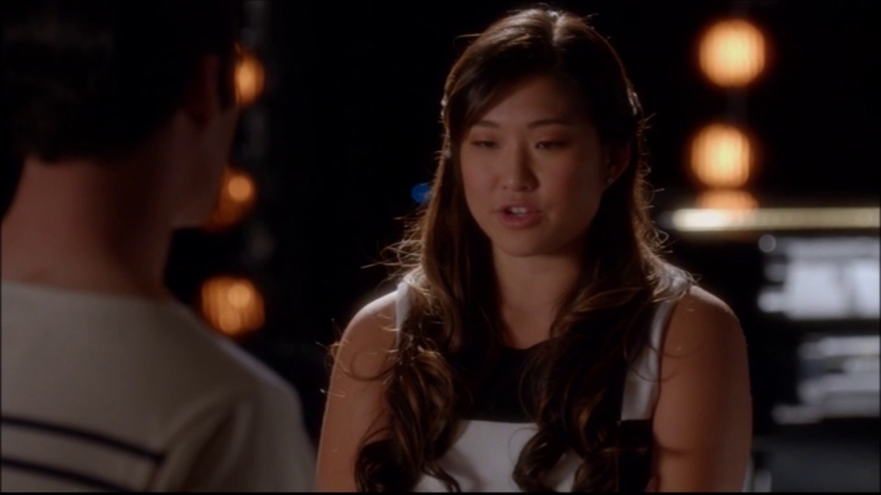 Glee - Tina catches Blaine with his Tina puppet 5x07