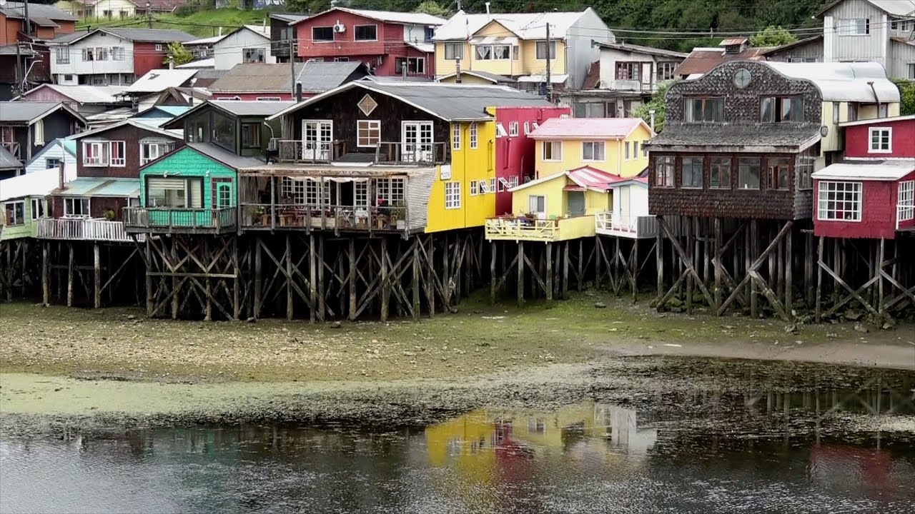 Chilo&eacute;: An Island of Rainforests, Palafitos, Churches, and Birds