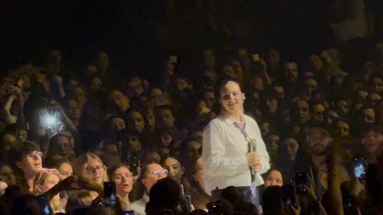 Héléna - Boule au ventre (Live La 1ère Tournée at Arkéa Arena, Bordeaux 19/12/2025)