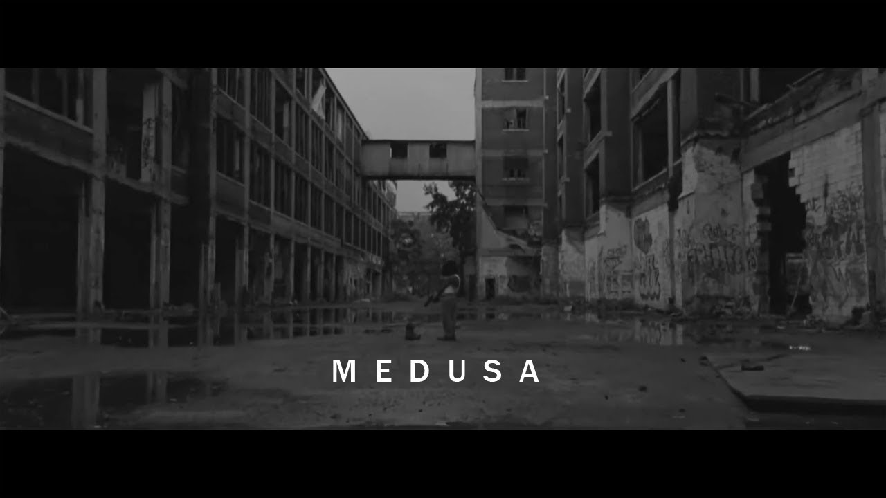 READZ x Tsune - Médusa