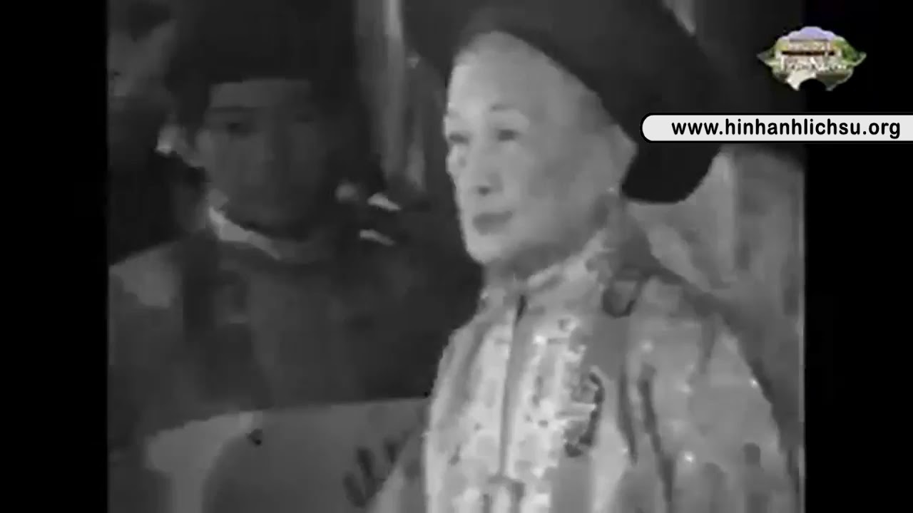Từ Cung Hoàng thái hậu tại Lễ khánh thành Hưng Tổ miếu