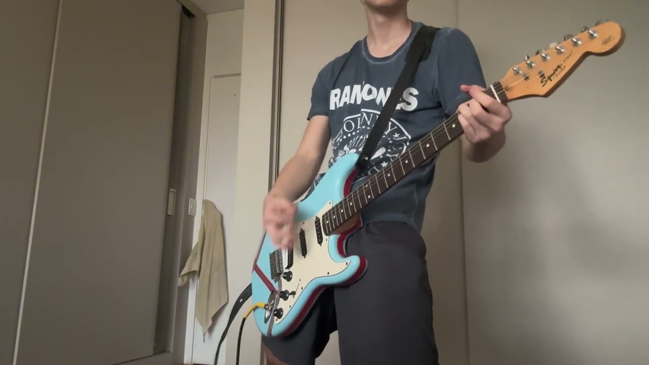 Listen To My Heart-Ramones (Guitar Cover) 