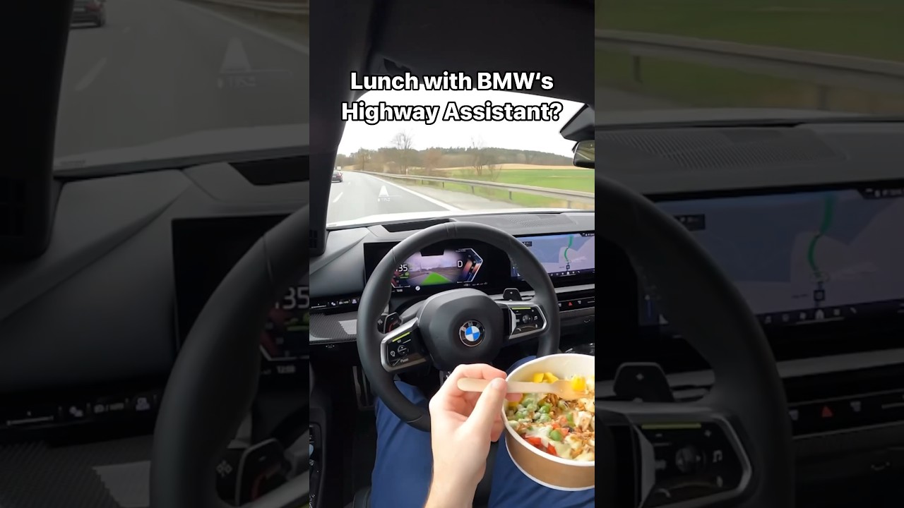 Highway Assistant in the BMW 5 Series!🛣️It deactivated hands off driving in a narrow curve! #shorts